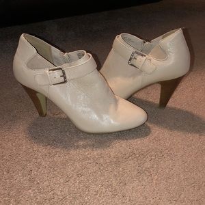 8.5 Alfani heels